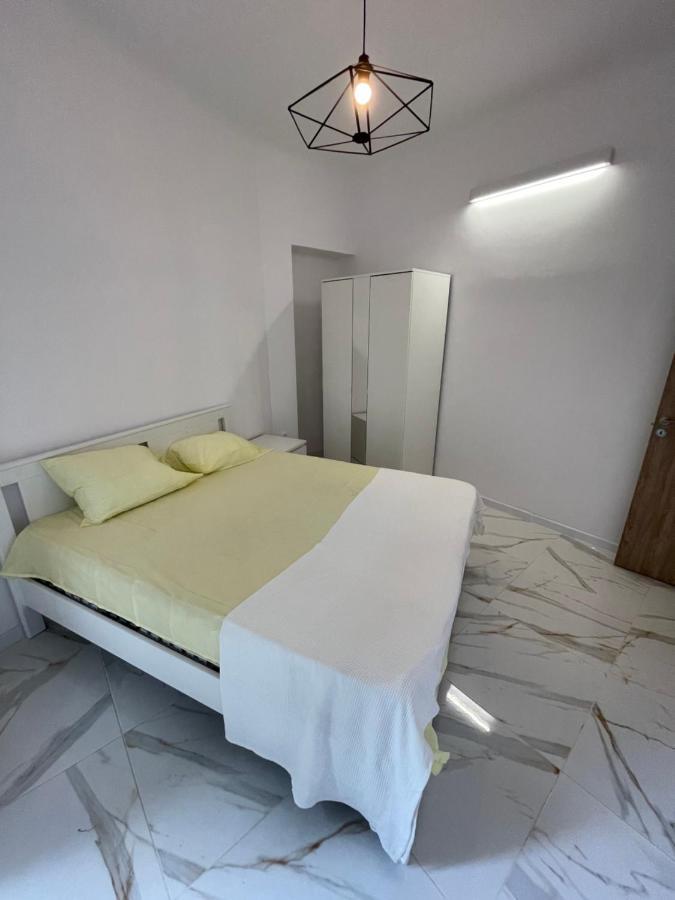3 Rooms Apartament In The City Center Of Bukarest Kültér fotó
