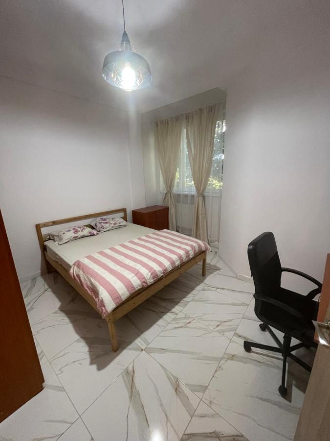 3 Rooms Apartament In The City Center Of Bukarest Kültér fotó