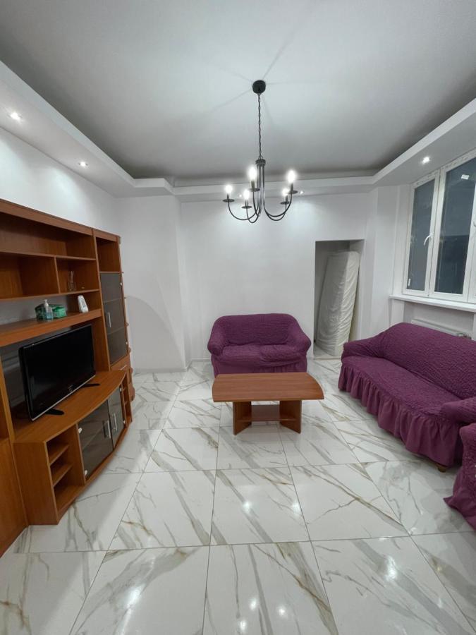 3 Rooms Apartament In The City Center Of Bukarest Kültér fotó